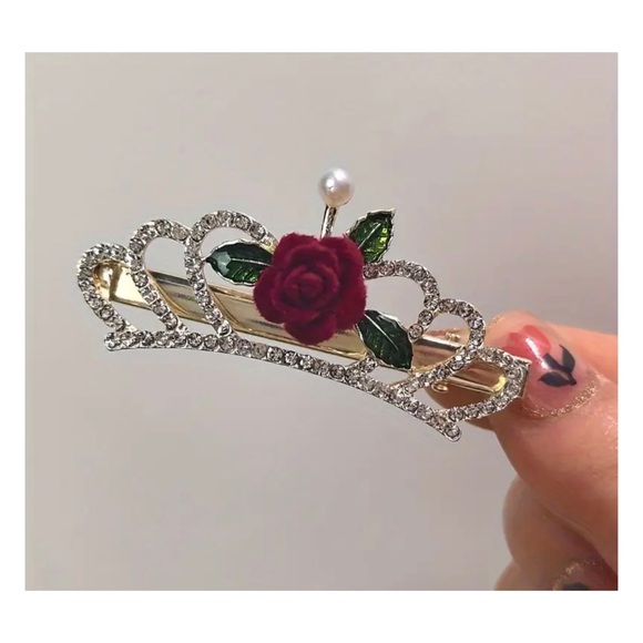 RED ROSE HAIR CLIPS - Picture 2 of 2